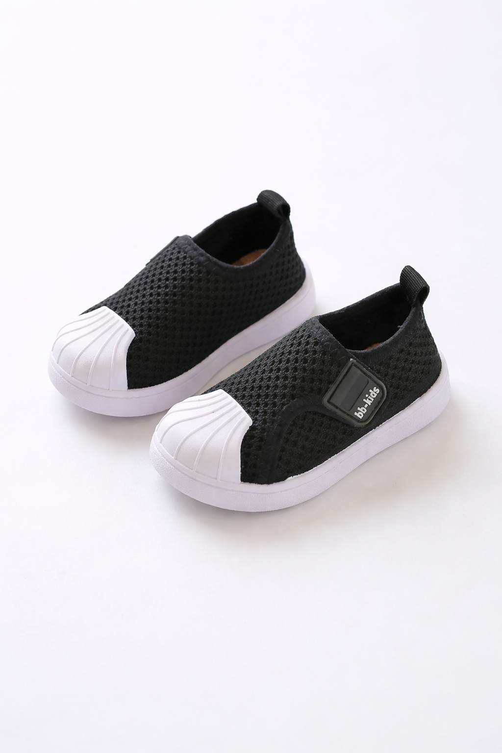 Chaussons garçon noirs – antidérapants, chauds et confortables