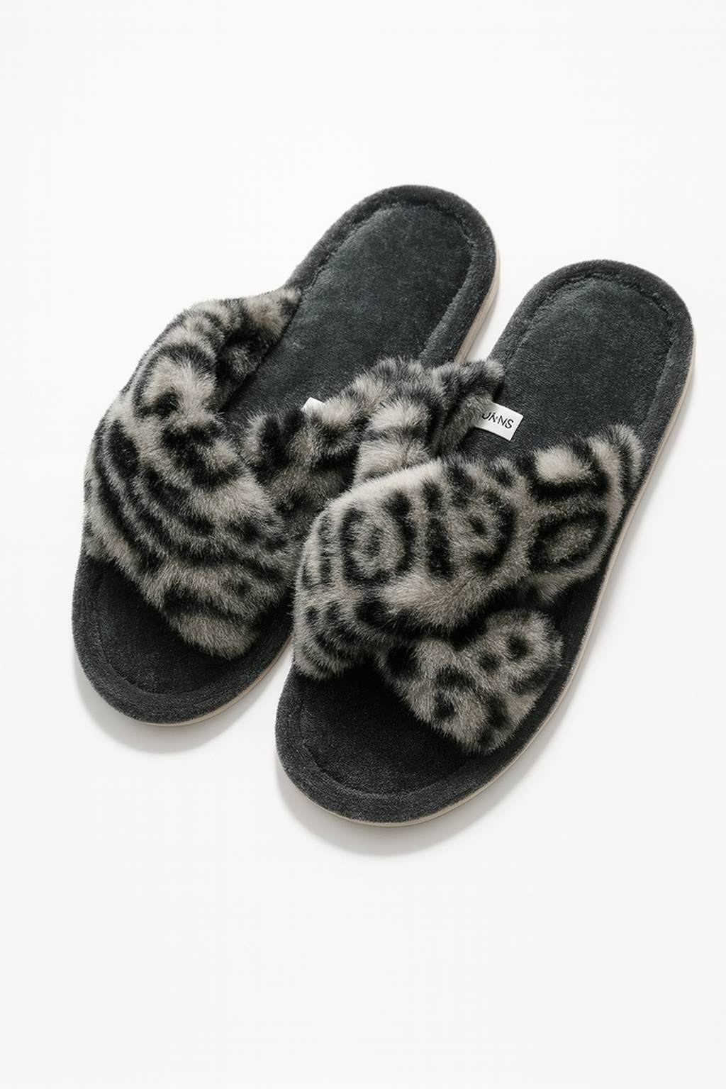 Mules femme léopard noir – douces, chaudes et confortables